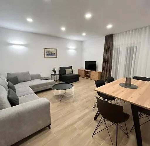 Blue With Shared Pool Apartamento