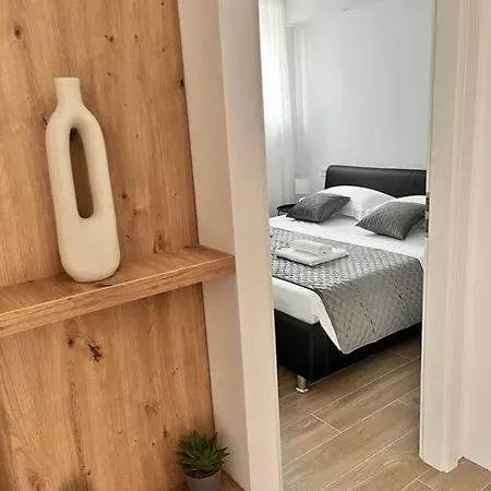 Appartement Blue With Shared Pool Split