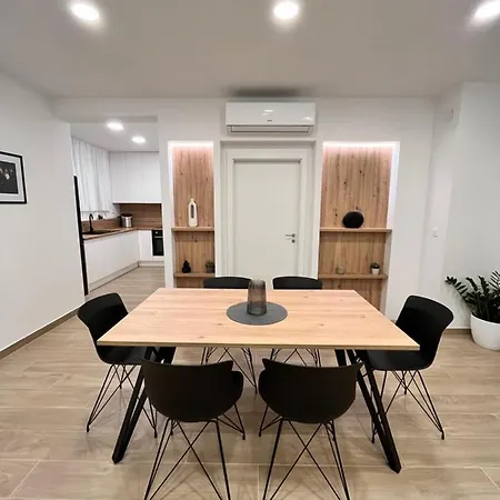 Blue With Shared Pool *