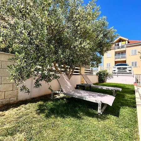 Appartement Blue With Shared Pool Split