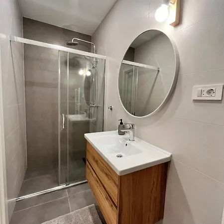 Blue With Shared Pool Daire